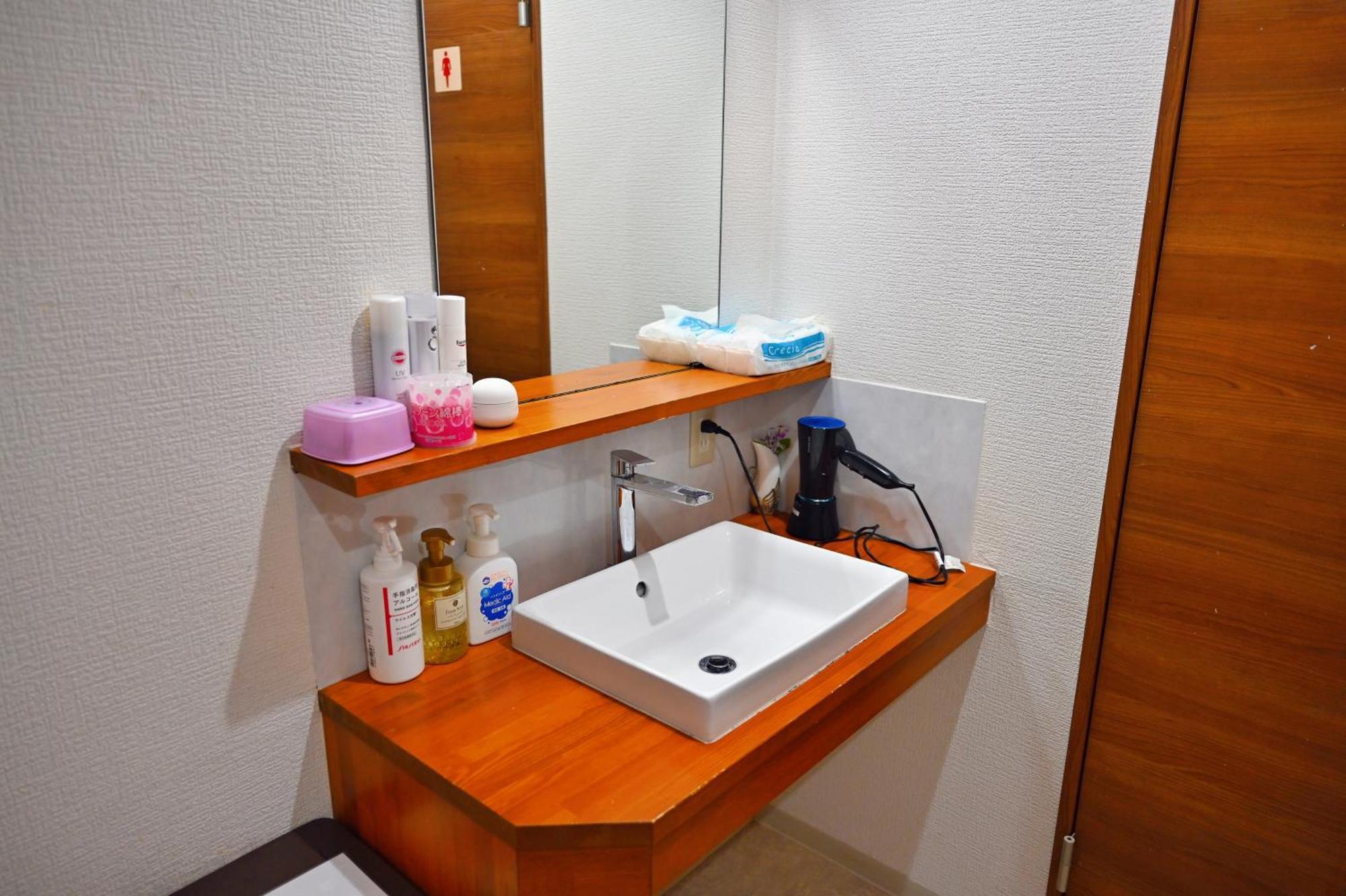 Guest House Siesta Tokyo Exterior photo